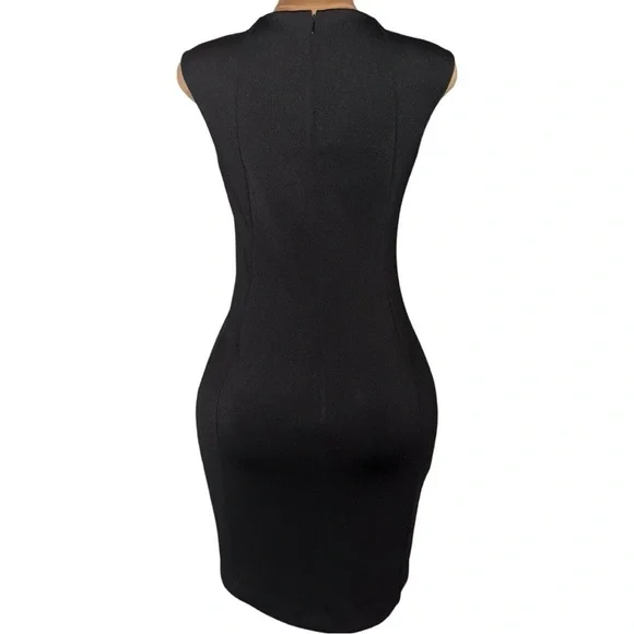 CALVIN KLEIN
Pre-loved Black Dress with Chain Accent💕
Size: 8 - Picture 4 of 10